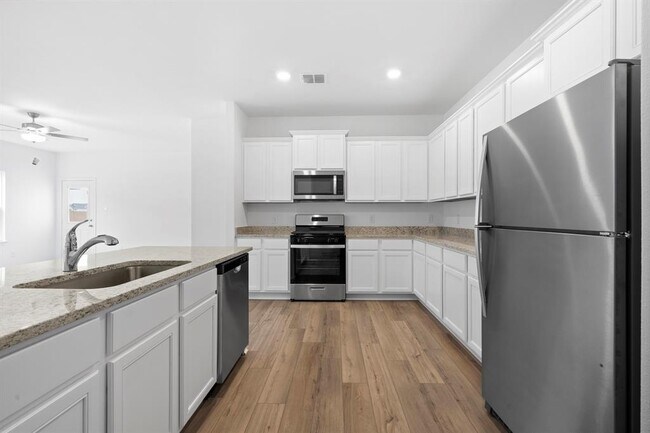 Building Photo - 242 Myrtle Oak Dr