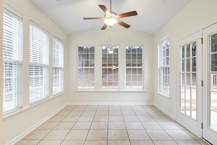 Office Space or Sun Room - 6524 Overland Park Dr