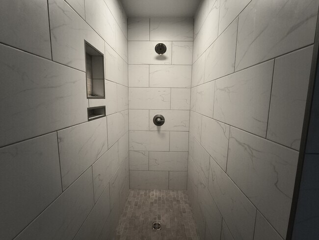 Building Photo - 2832 Wild Rose Ln