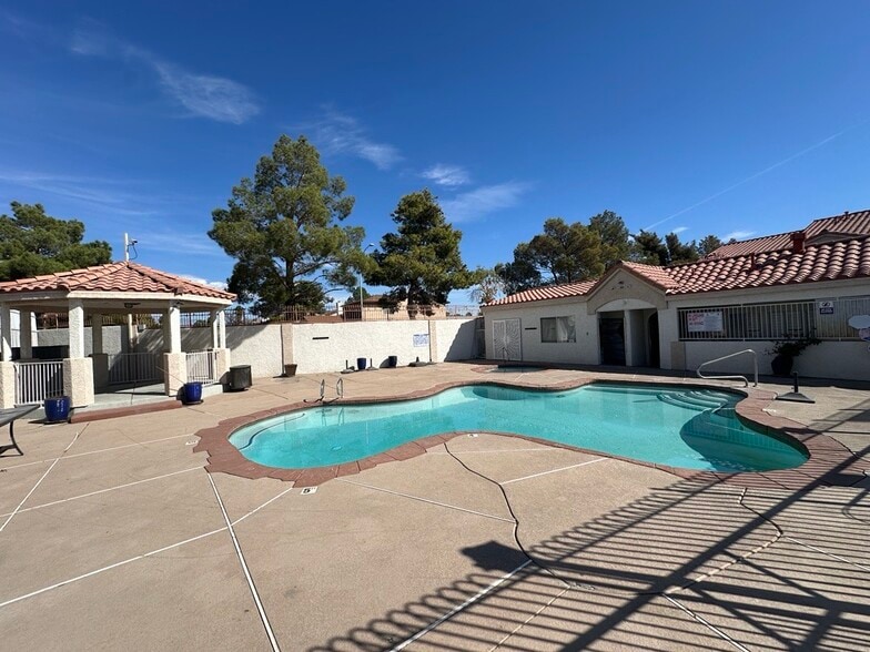 Primary Photo - 6928 Oyster Shell Dr