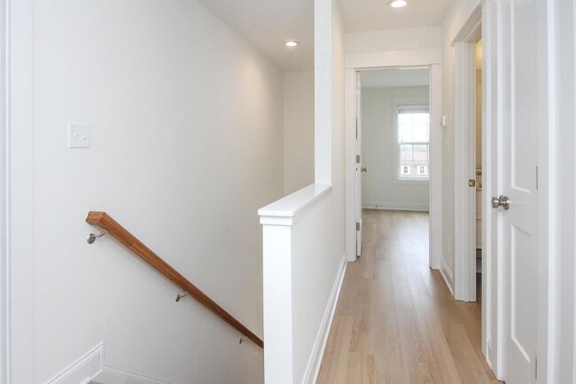Building Photo - Luxury Three Bedroom Townhouse in Lincolnton