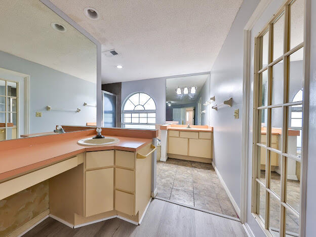 Building Photo - 3901 Loquat Rd