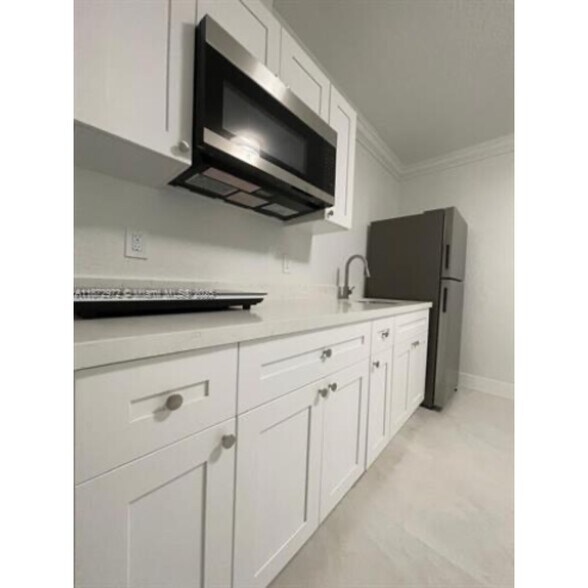 Building Photo - 3105 SW 143rd Ct