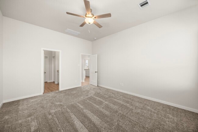 Building Photo - 12535 Llano Estacado Dr