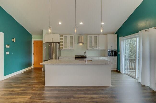 Building Photo - 1164 Molokai Dr