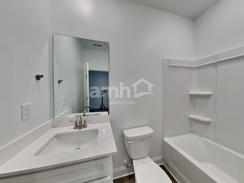 Building Photo - 1605 Soapstone Rd