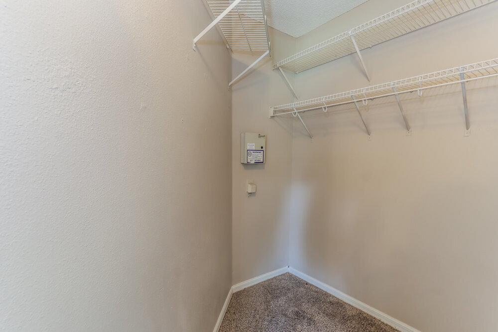 Building Photo - 1324 Crimson Clover Ln