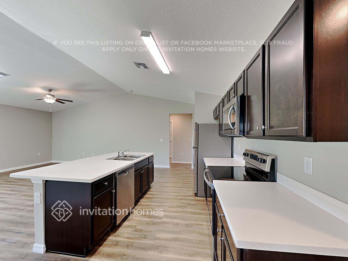 Building Photo - 1316 NE 24th Ave