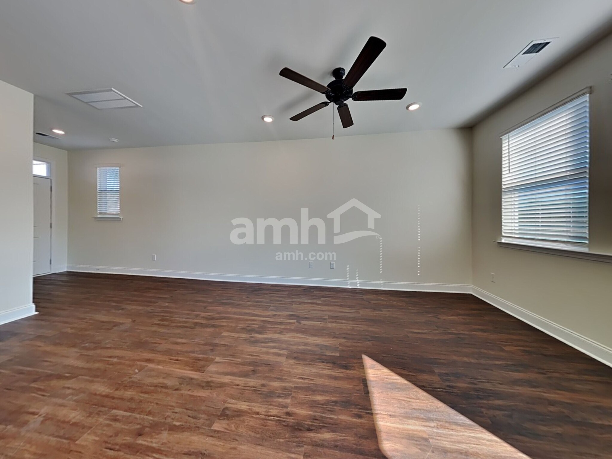 Building Photo - 515 Plumeria Ln