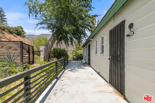 Building Photo - 11320 Alethea Dr