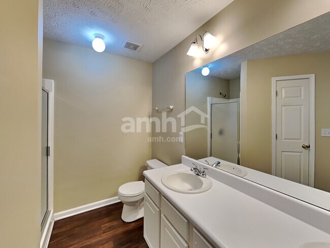 Building Photo - 4810 Lake Park Ter