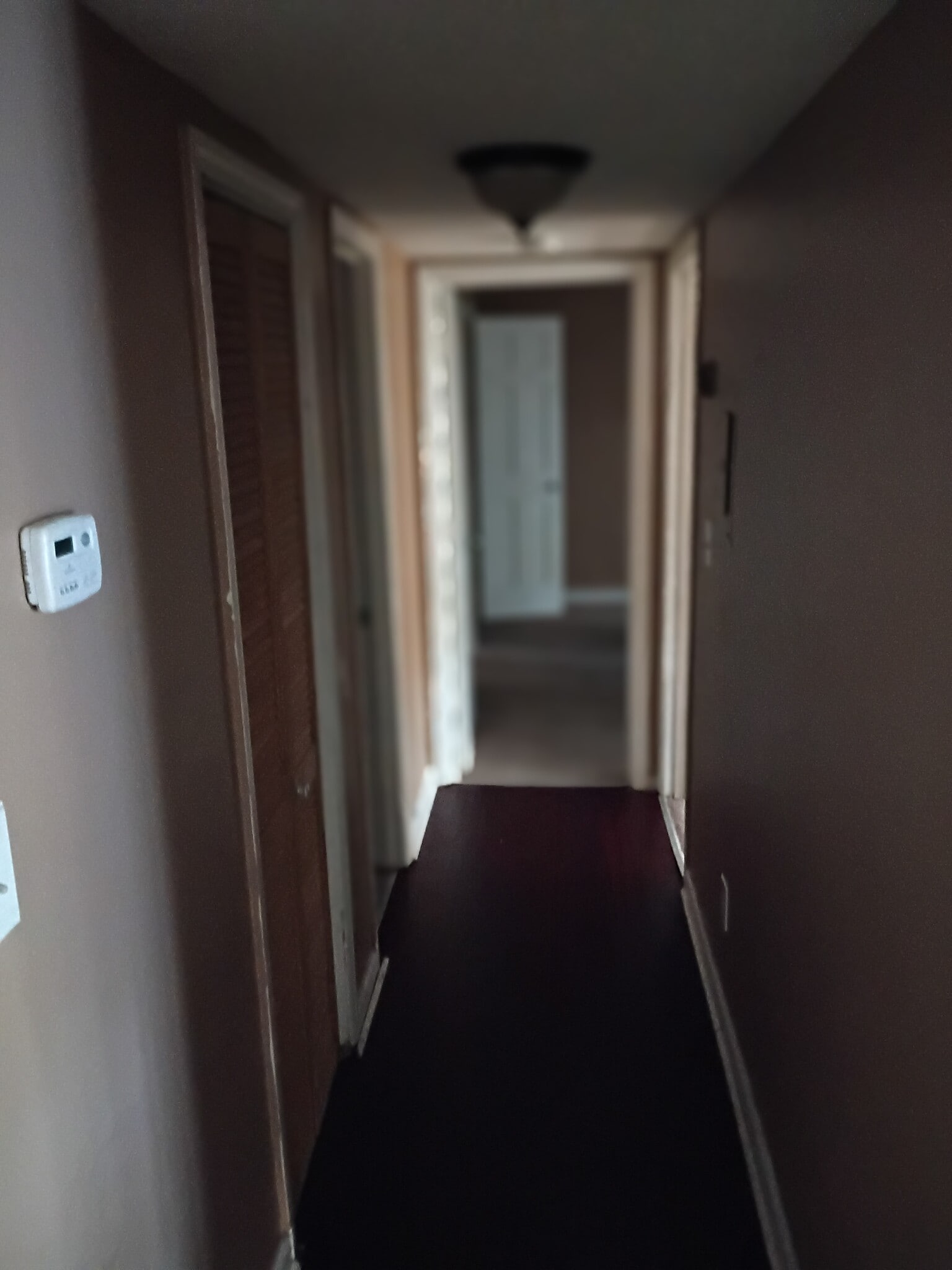 Building Photo - 1523 Camelot Dr