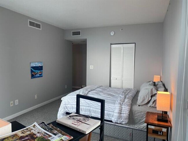 Building Photo - 325 S Biscayne Blvd