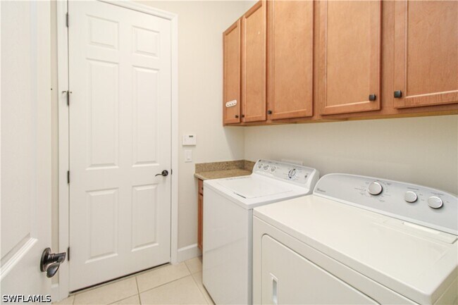 Building Photo - 9122 Isla Bella Cir