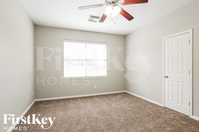 Building Photo - 12911 Pine Meadows St