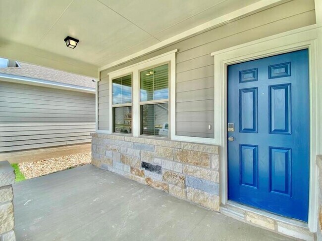 Building Photo - 2420 Pecan Island Dr