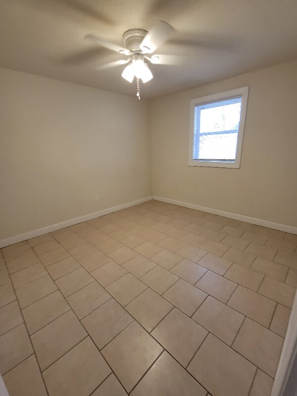 Building Photo - 229 Frank Dr