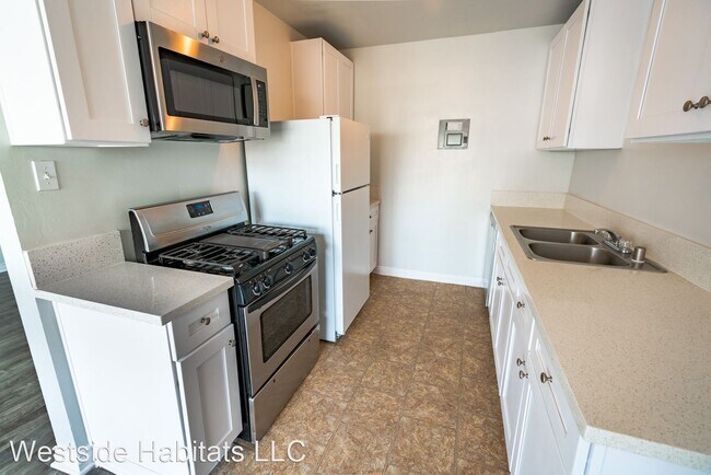 Building Photo - 350 S Manhattan- fully renovated unit in K...