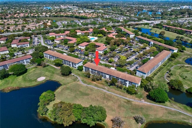 Building Photo - 400 SW 134th Way