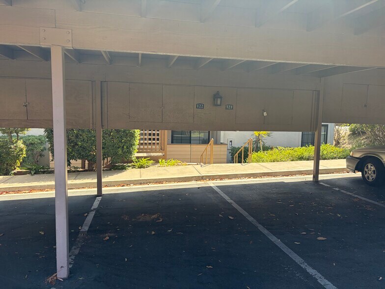 Building Photo - 12530 Carmel Creek Rd