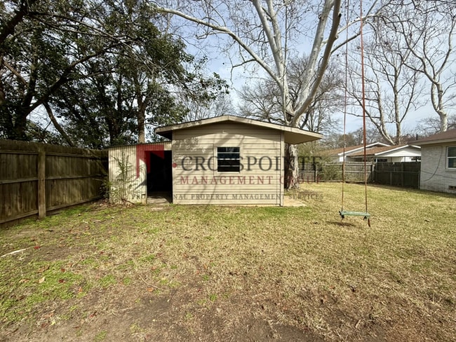 Building Photo - Beautiful 3 Bedroom 1.5 Bathroom House!