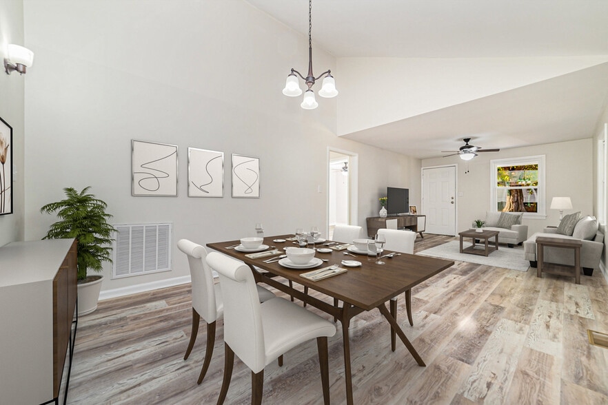 Building Photo - 211 Putnam St