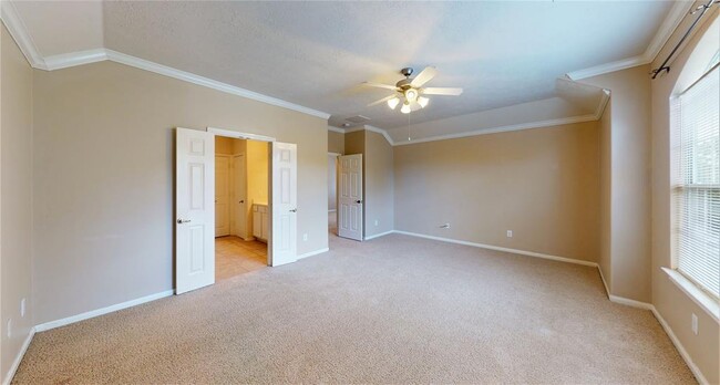 Building Photo - 23 Benedict Canyon Loop