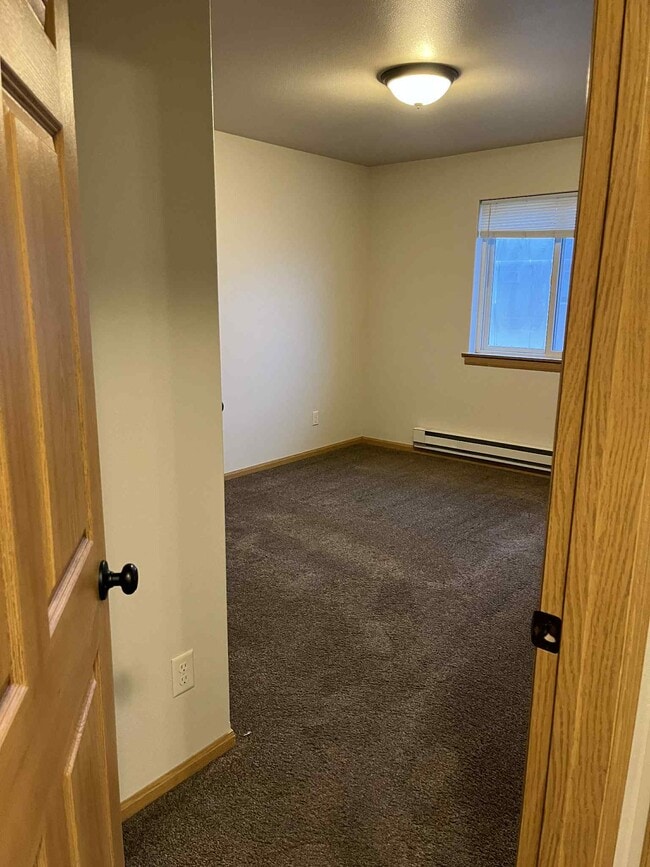 Primary Photo - 1412 12th Ave SE