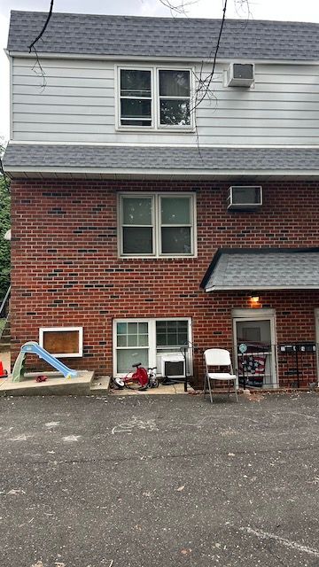 Building Photo - 1022 FOX CHASE