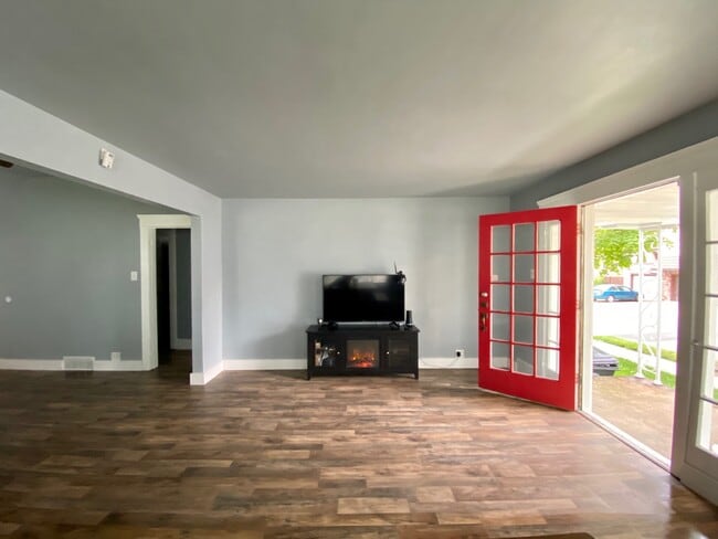 Building Photo - 1612 Pennsylvania Ave