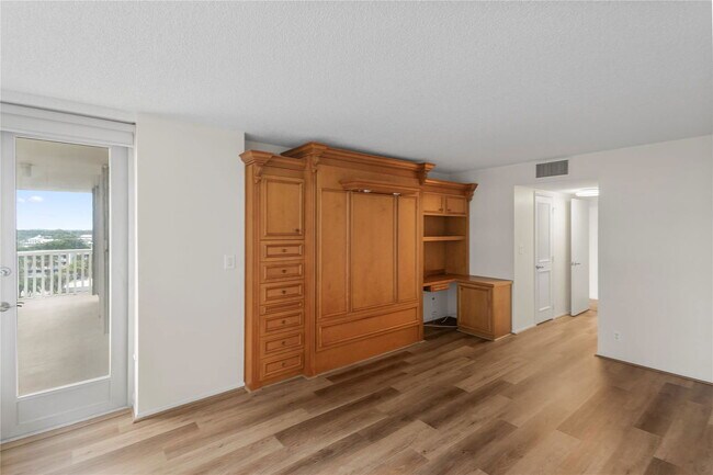 Building Photo - 4020 Galt Ocean Dr