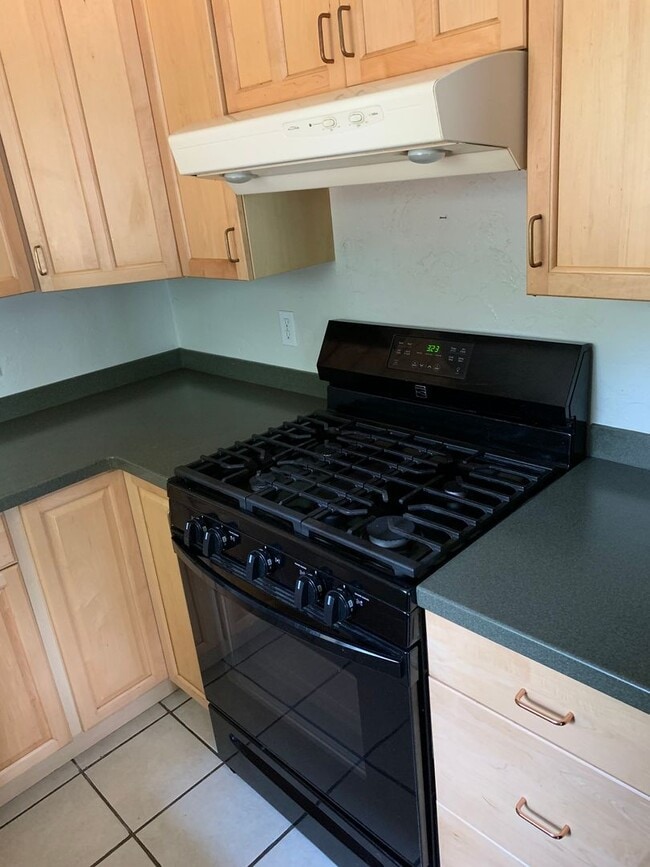 Building Photo - 3 Bedroom, PET FRIENDLY House in Fieldbrook