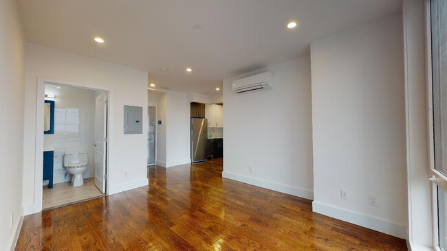 Building Photo - 13828 Queens Blvd