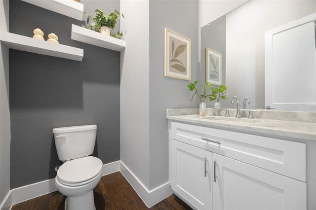 Building Photo - 4226 Roseland Ave