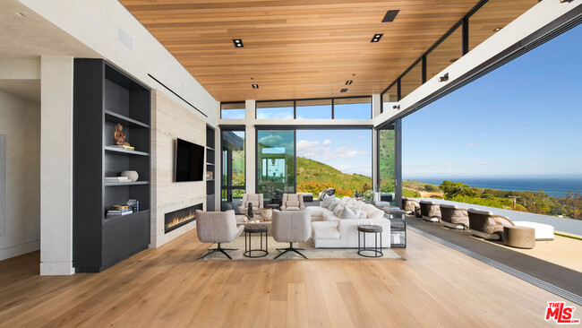 Building Photo - 3881 Puerco Canyon Rd