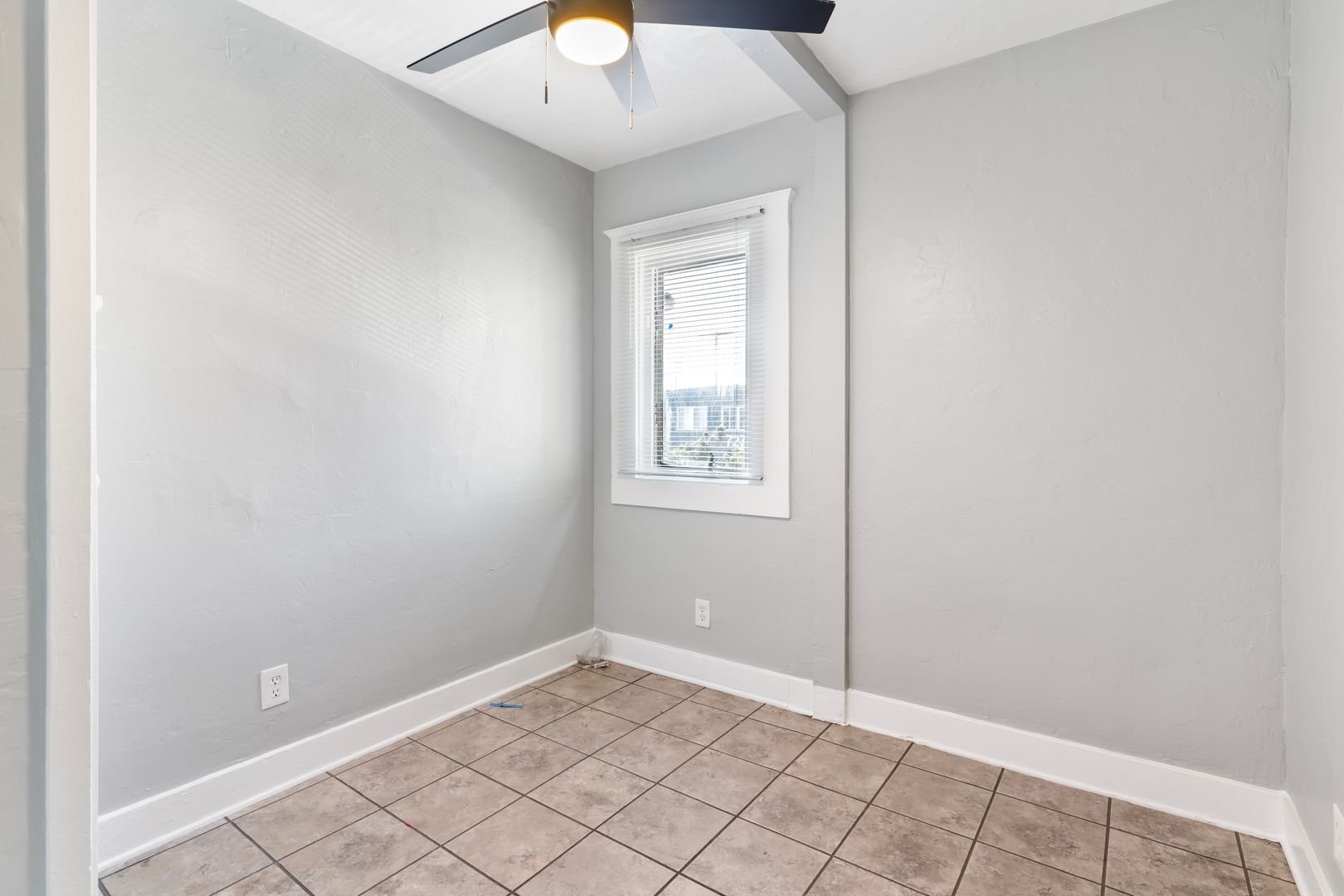 Building Photo - 736 Olive Ave