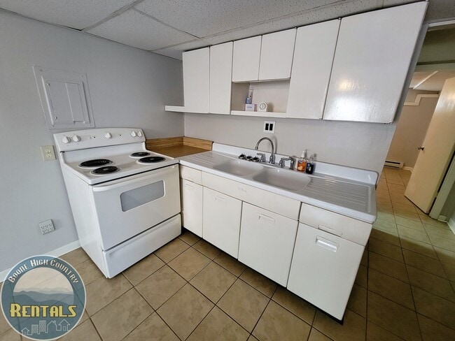 Building Photo - 1489 Brown's Chapel Rd