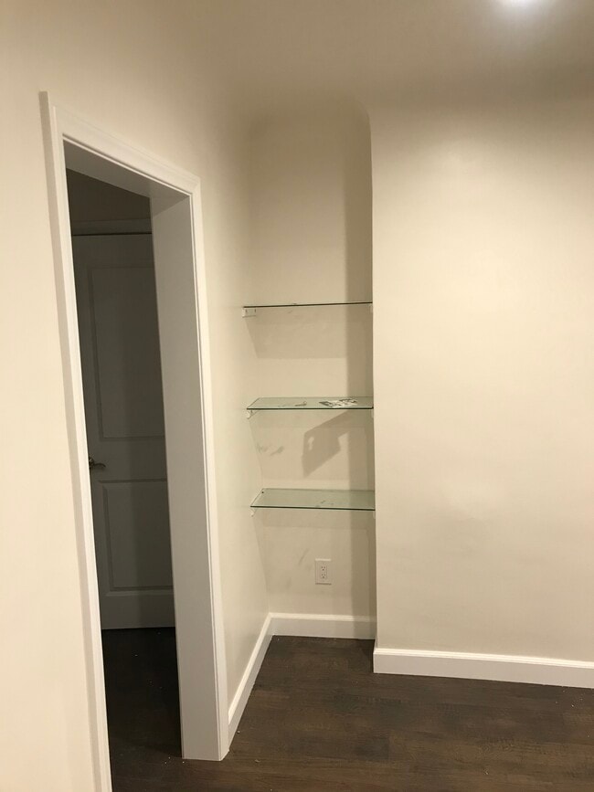 Building Photo - 3209 W 153rd St