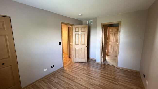 Building Photo - 1508 Cambria Dr