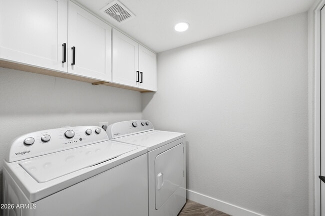Building Photo - 17229 N Zuni Trail