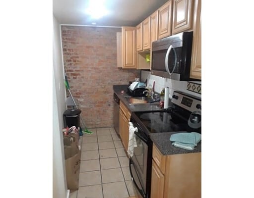 Building Photo - 228 Western Ave