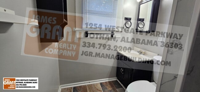 Building Photo - 206 Kornegay St