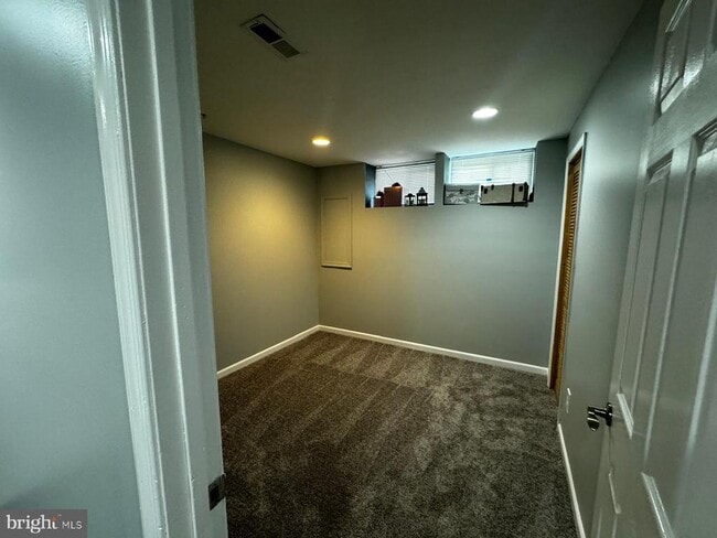 Building Photo - 8315 Township Dr