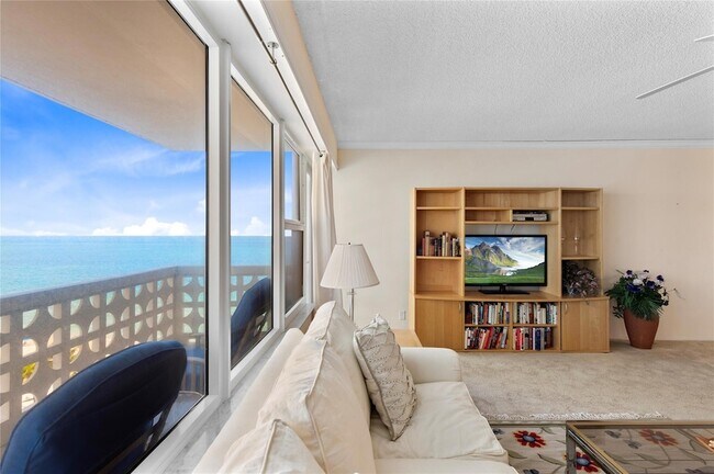 Building Photo - 4010 Galt Ocean Dr