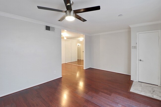 Building Photo - 11550 Chimney Rock Rd