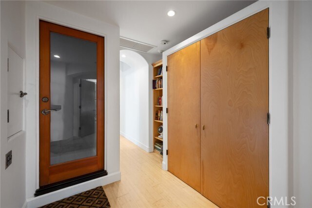 Building Photo - 310 30th St