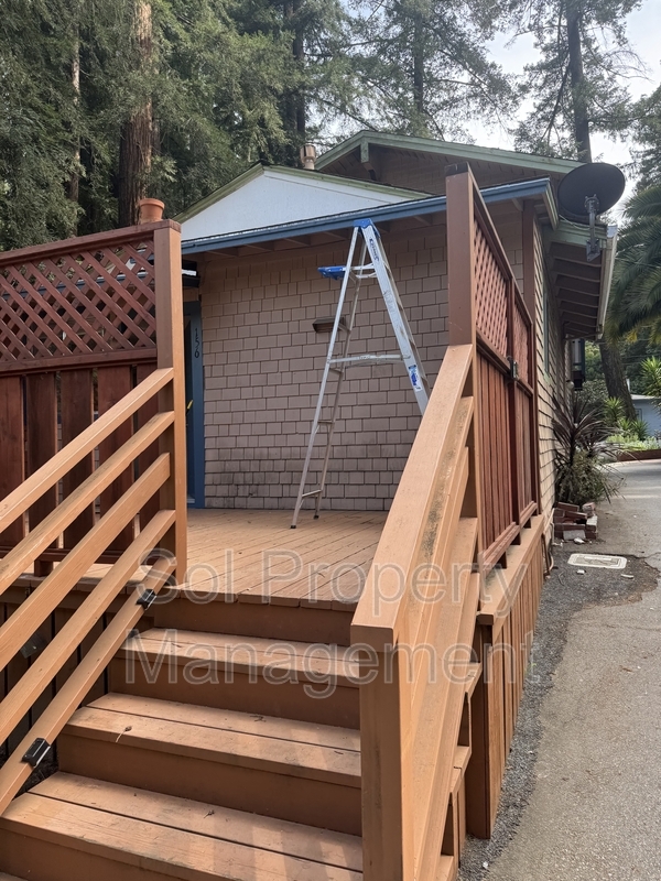 Building Photo - 156 Hillside Ave
