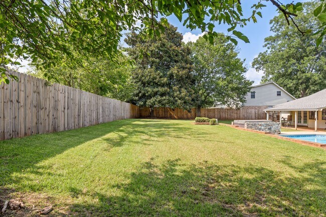 Building Photo - 304 Melbourne Dr