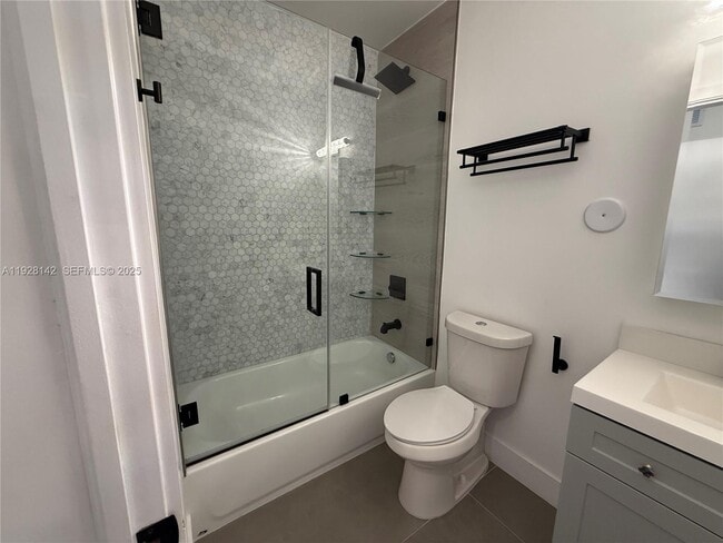 Building Photo - 1721 SW 13th St