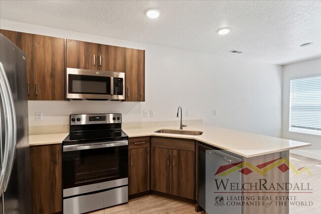 Building Photo - Shady Brook Townhomes